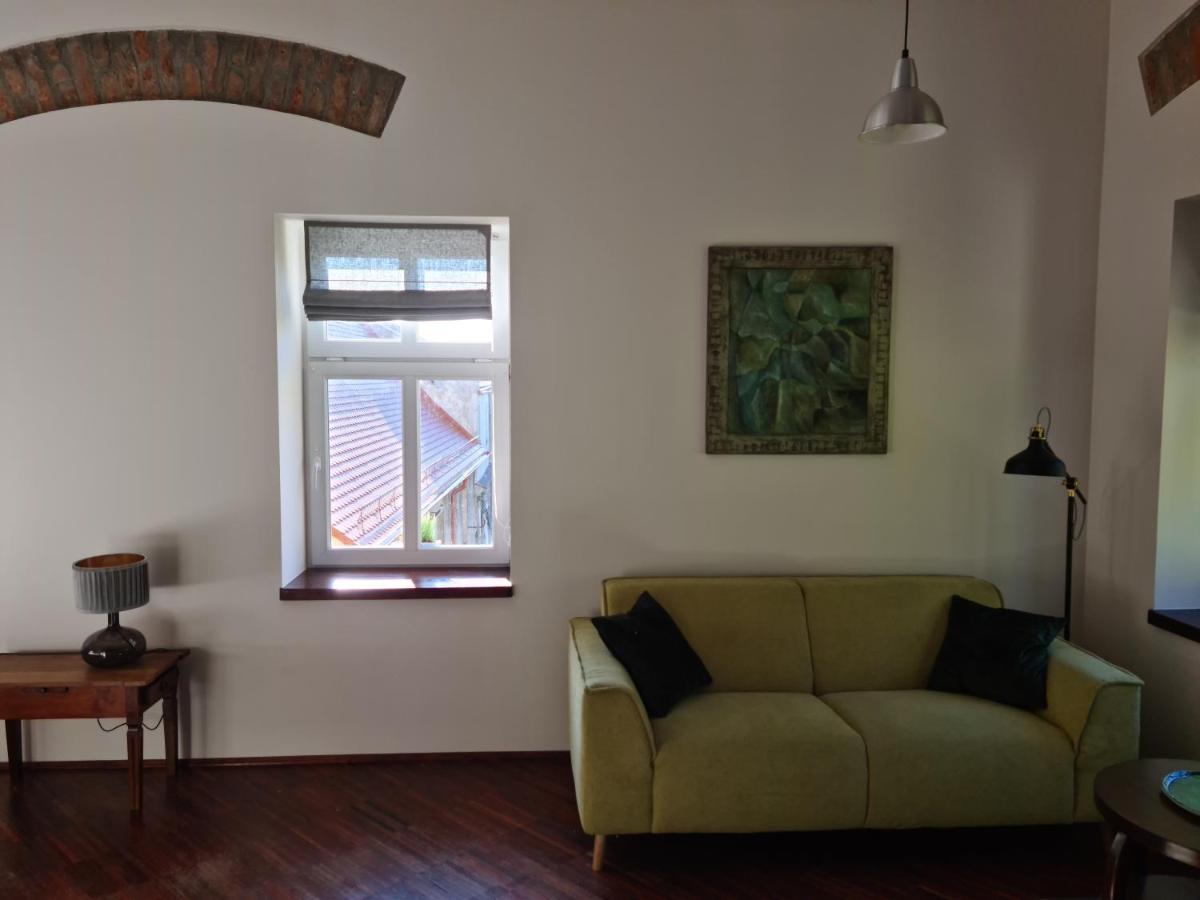Apartament W Starej Szkole Srebrna Góra Exterior foto