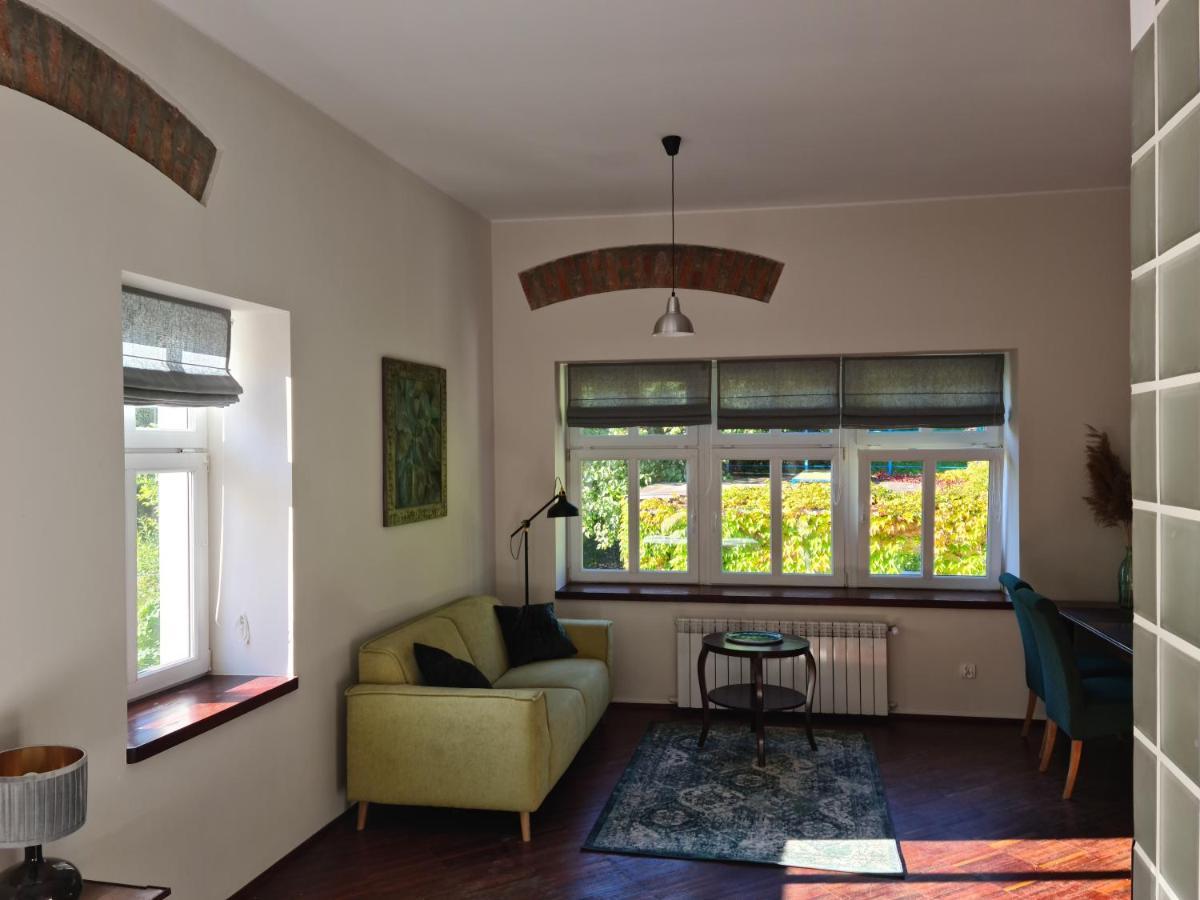 Apartament W Starej Szkole Srebrna Góra Exterior foto