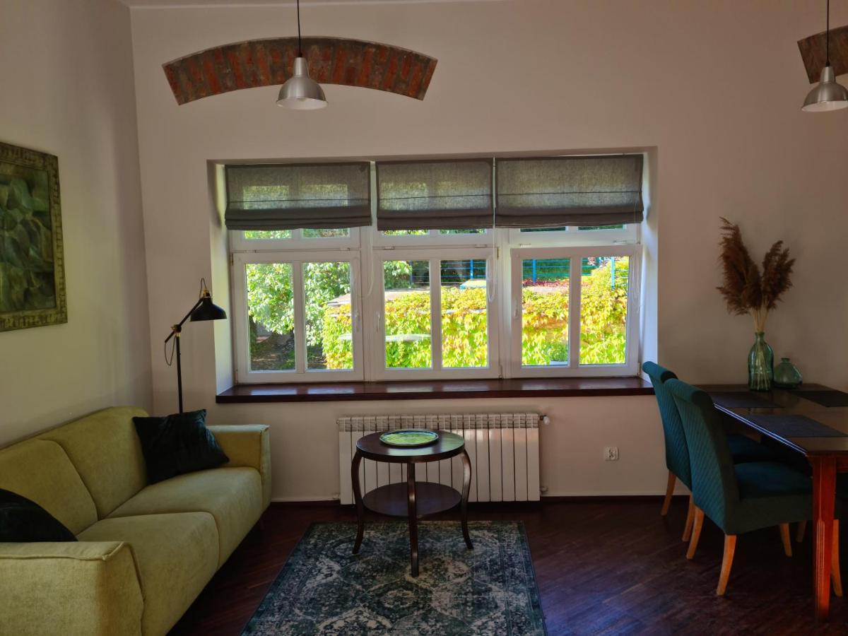Apartament W Starej Szkole Srebrna Góra Exterior foto
